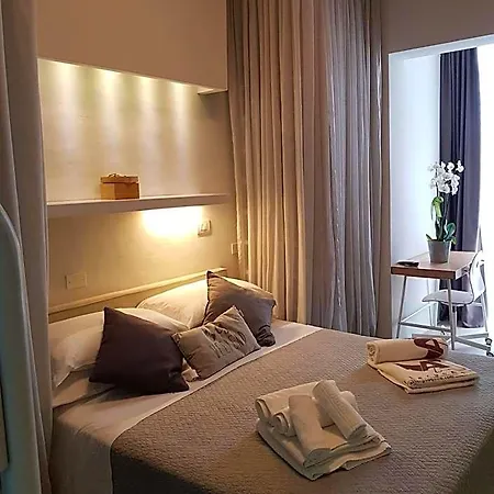 Aquila Hotel 2*