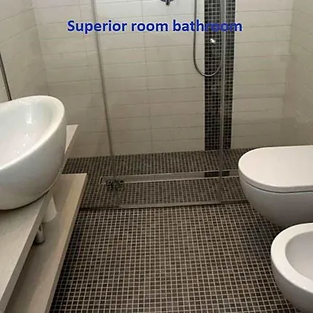 Aquila Hotel 2*
