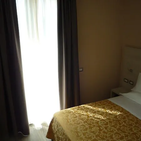 Hotel Aquila 2*