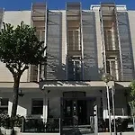 Aquila Hotel 2*